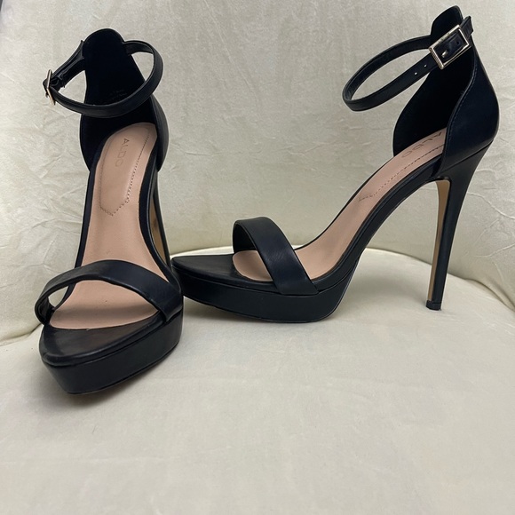Black Aldo Heels - Size 6 - Picture 2 of 10
